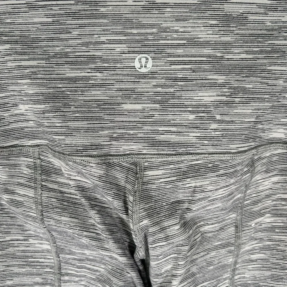 Lululemon Wunder Under Crop Leggings Scalloped Hem Mesh Gray Space Dye Size 6?